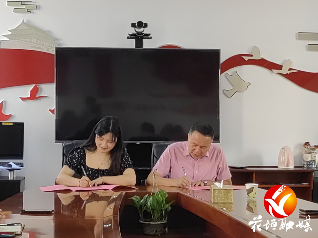 花垣县人社局与江苏省昆山市重点企业瑞帆公司签署劳务协议