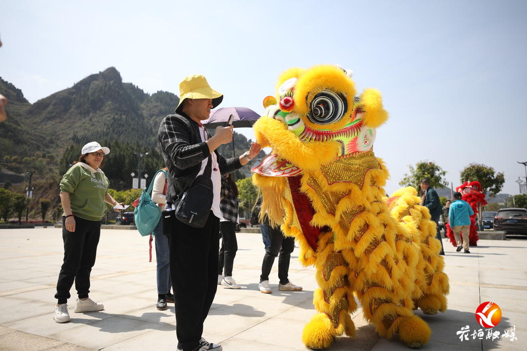邵阳市17个旅行社点赞花垣美景