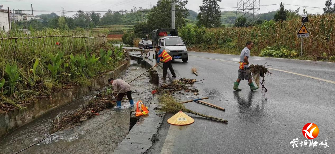 花垣公路建設(shè)養(yǎng)護(hù)中心：全力迎戰(zhàn)“格美”確保路網(wǎng)暢安