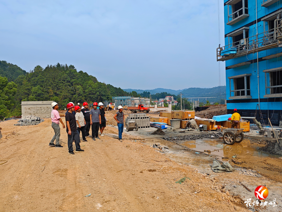 把好“节前关”！花垣县住建局开展国庆节前安全检查