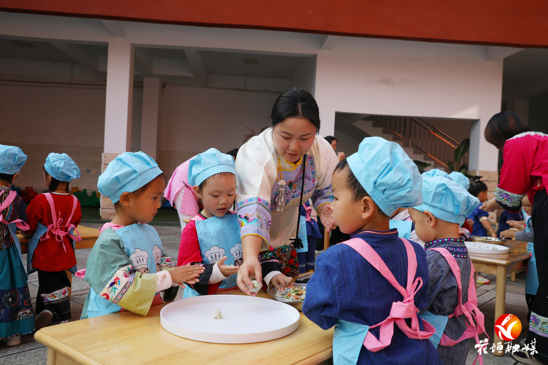 花园大地幼儿园举行庆秋收运动会