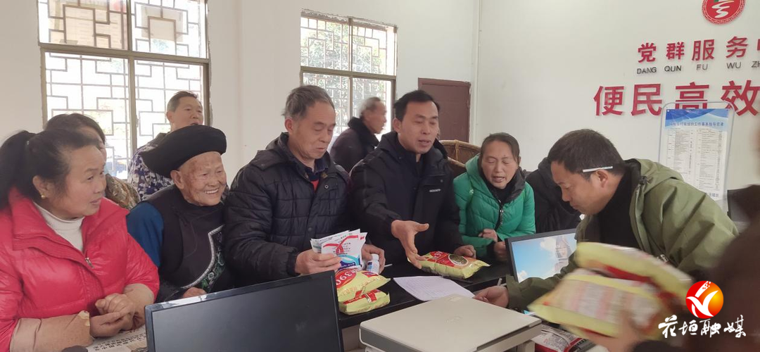 石栏镇：播撒农资“及时雨” 共绘春耕新图景