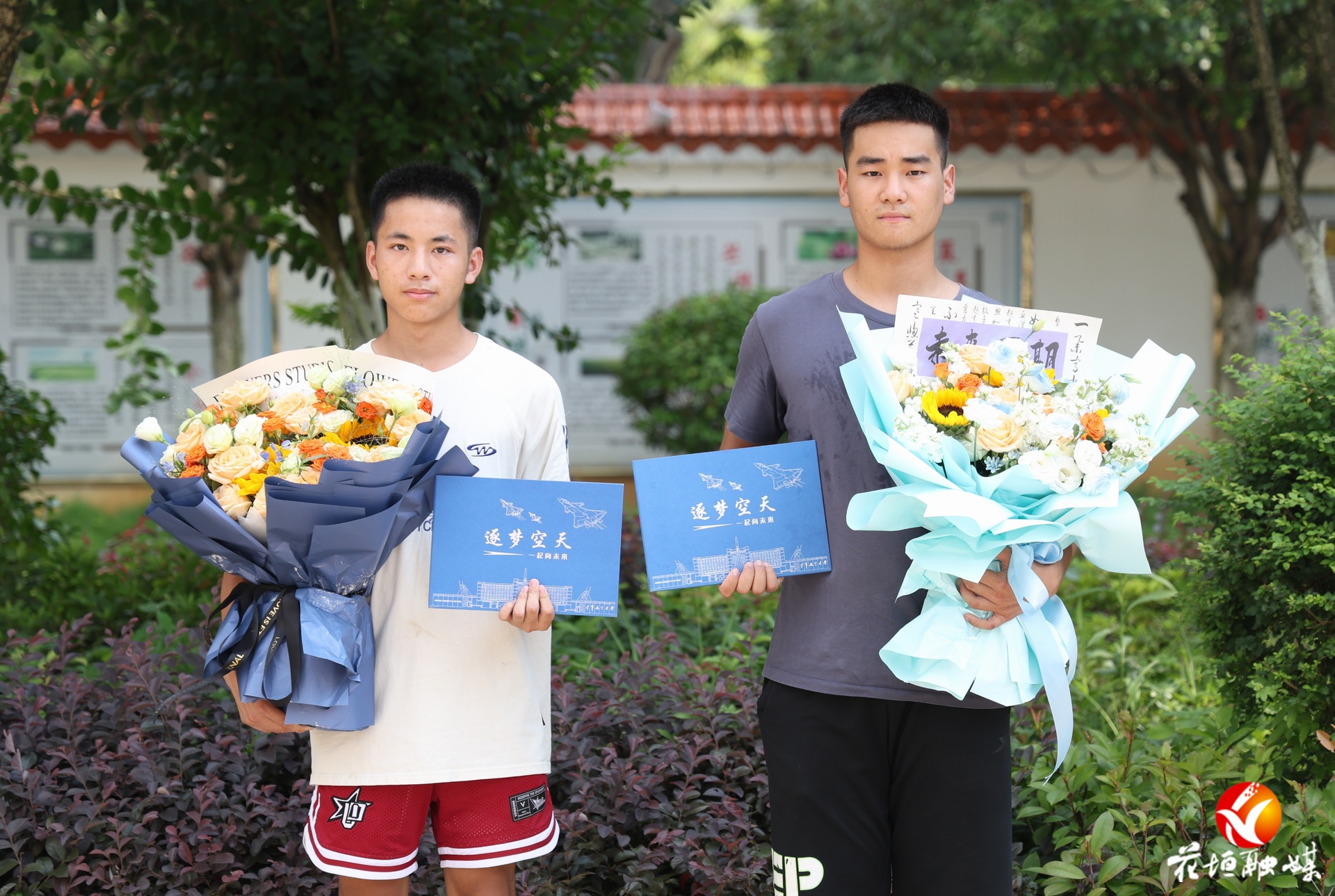 花垣兩名學(xué)子被錄取為空軍飛行學(xué)員