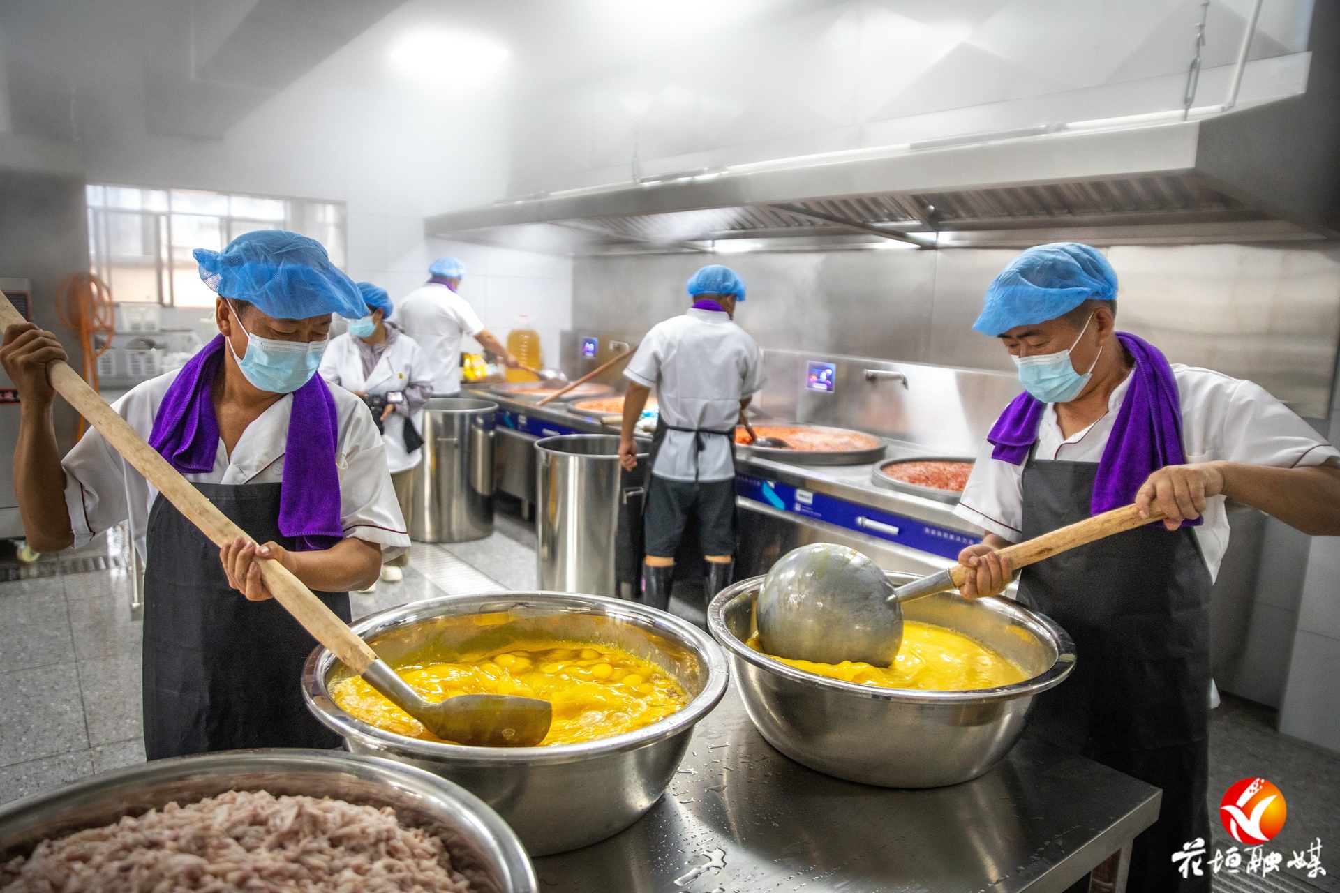 守護(hù)到“胃”：今年9月，花垣新增10所城區(qū)學(xué)校自辦食堂