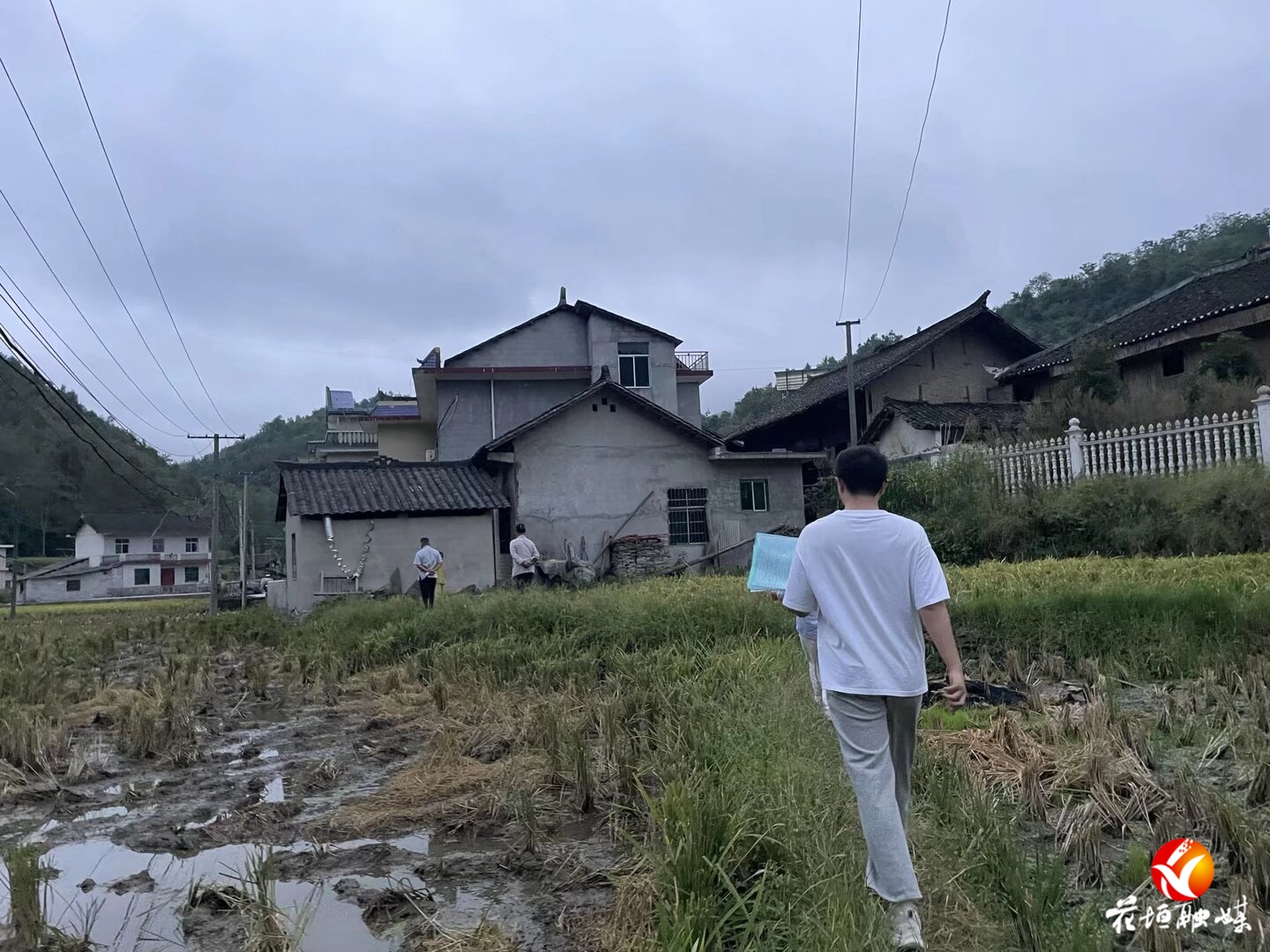 叩響一扇門，溫暖一顆心！教師節(jié)，排料學(xué)校老師們這樣過(guò)