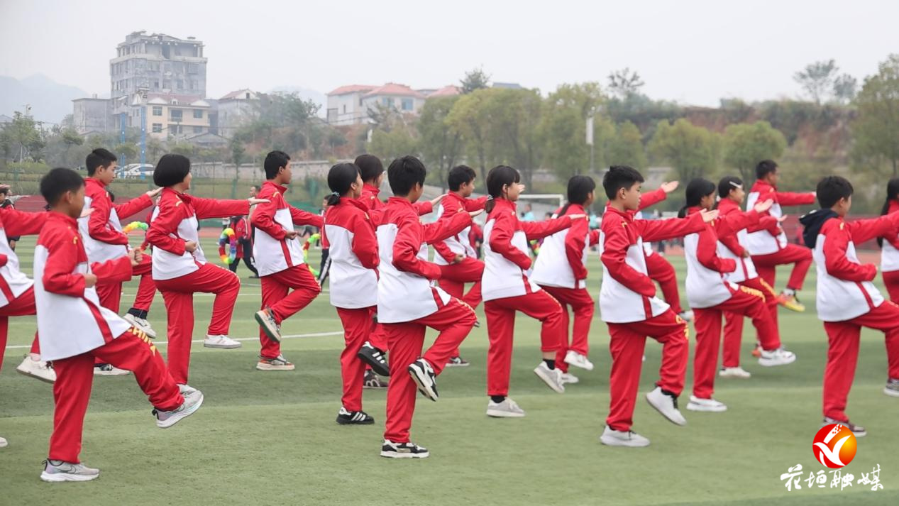 花垣县华鑫学校：特色课程为初一学生搭建个性化成长舞台