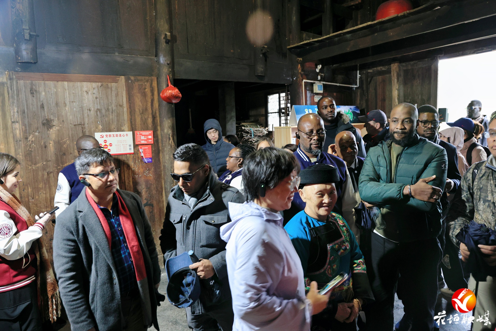 北京大学“东方奖学金”研修班到十八洞村考察