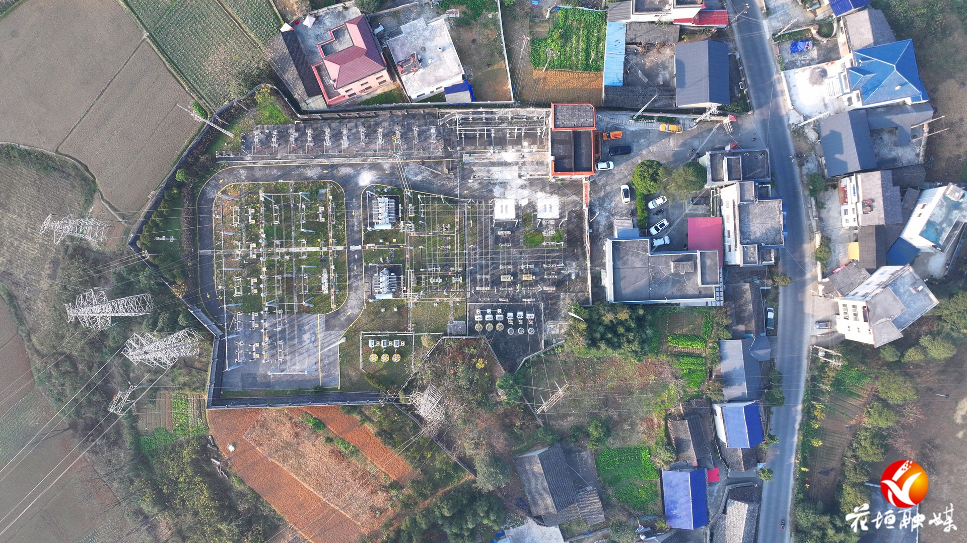 花垣县供电公司：冬季特巡保供电 源头宣传护安全