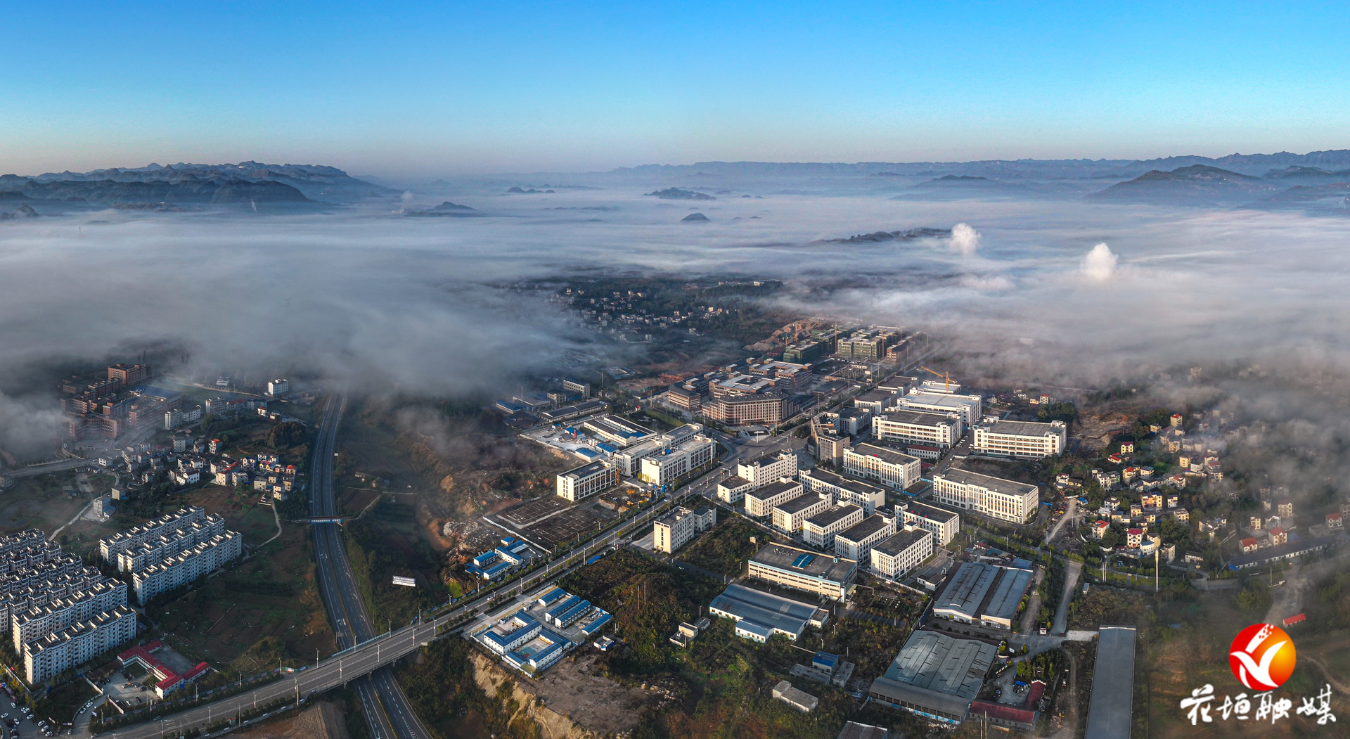花垣资本市场传捷报：奥邦新能、边城鑫鑫公司成功挂牌湖南股交所