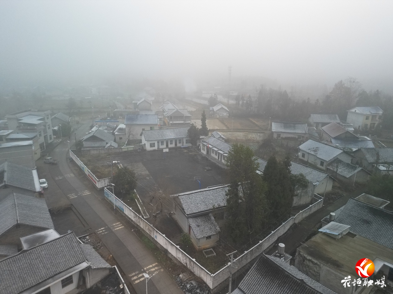 花垣县迎来2026年首场小雪