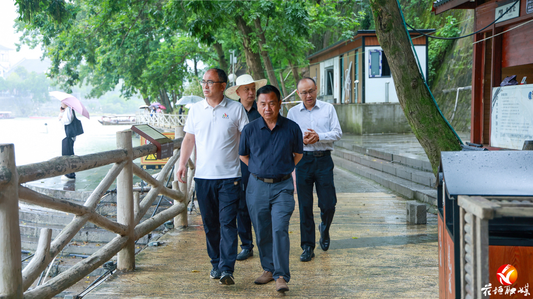 著名作家彭学明调研“边城文学小镇”