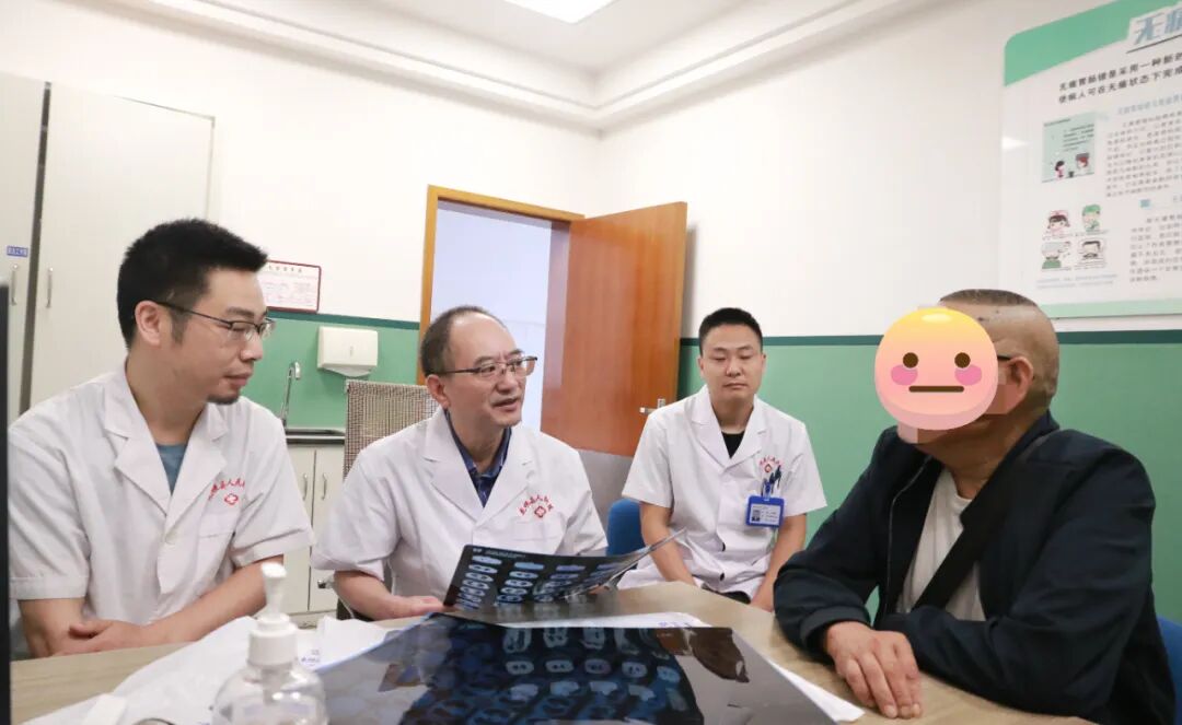 走亲惠基层  帮扶暖民心  | 长沙市中心医院专家团到花垣开展公益义诊
