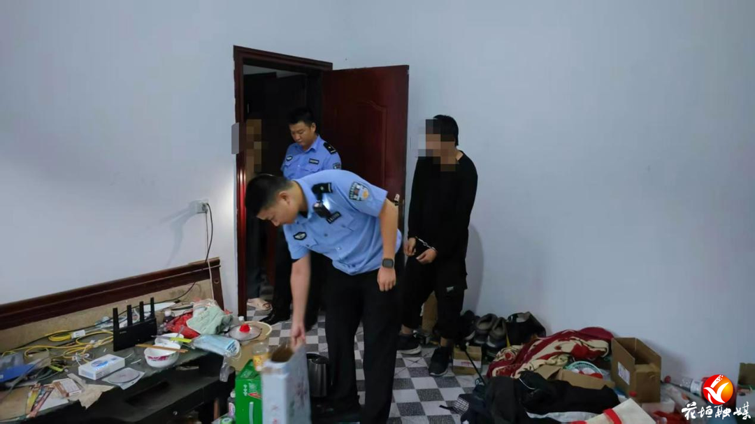 花垣公安5小时速破车内财物盗窃案
