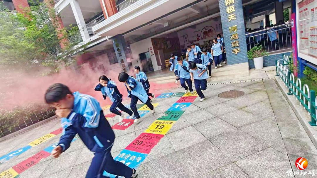 昼夜双场！花垣县边城初级中学开展2026年春季消防应急演练
