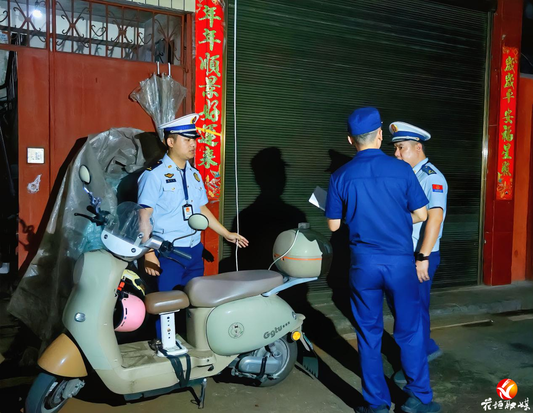 花垣县：开展八月份集中夜查行动 筑牢夜间安全防线