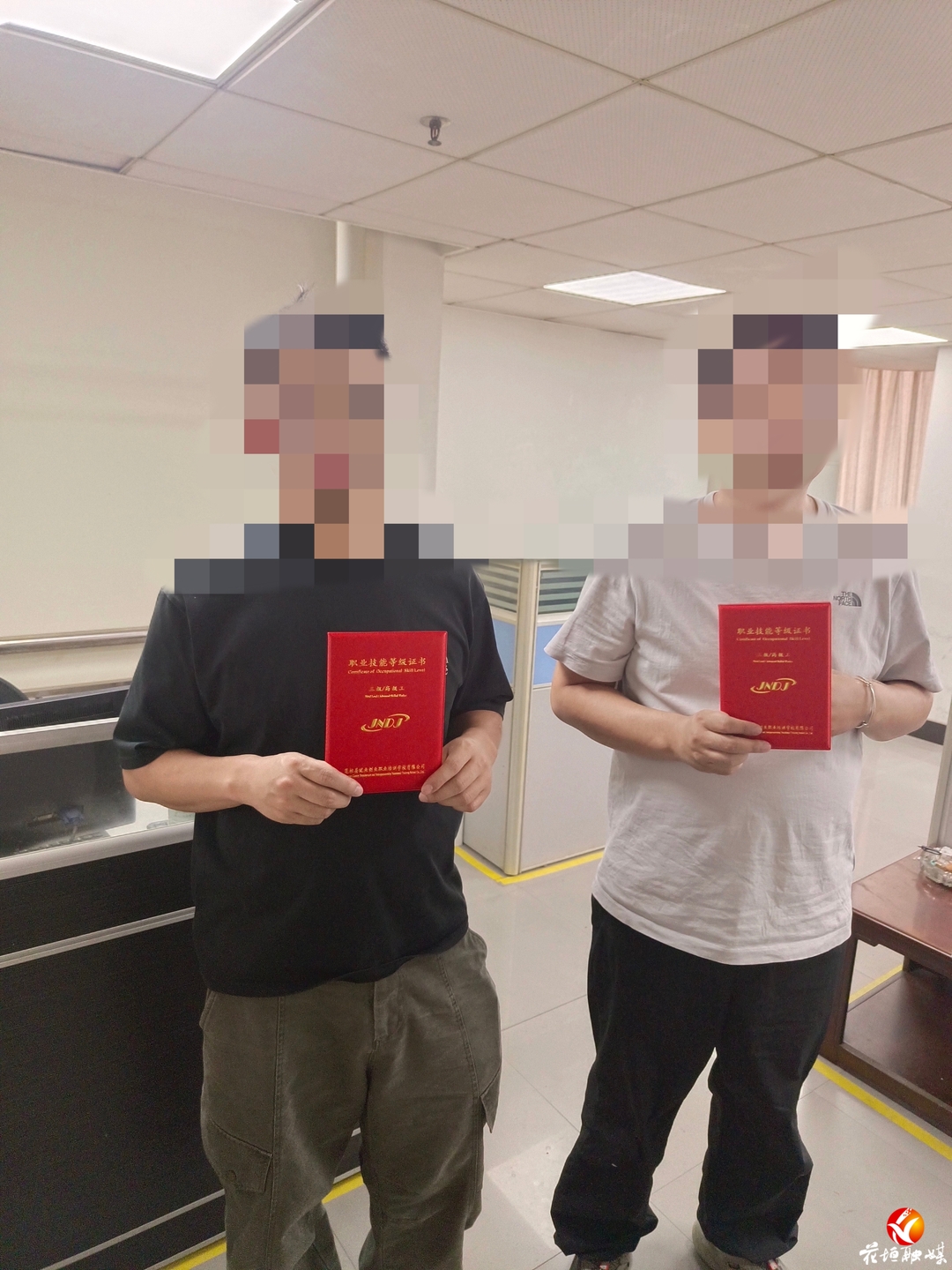 告别跨区赶考，花垣21名电工在“家门口”喜提高级技能证书