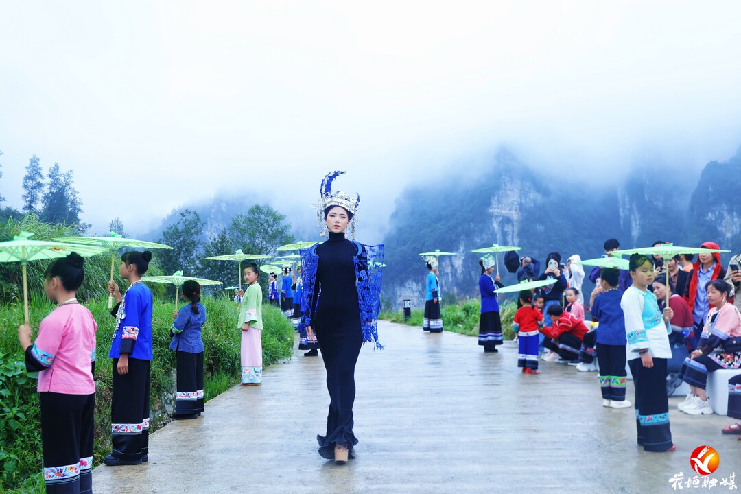 热力收官!花垣国庆文旅火爆,两大景区跻身全省景区客流前十
