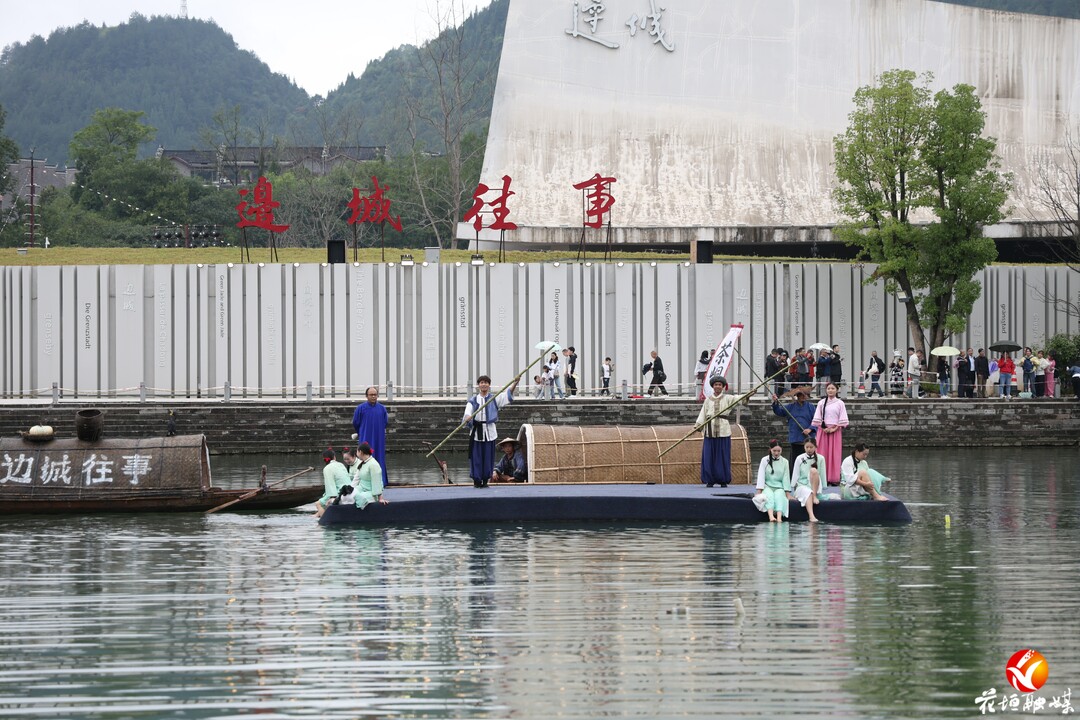 热力收官!花垣国庆文旅火爆,两大景区跻身全省景区客流前十