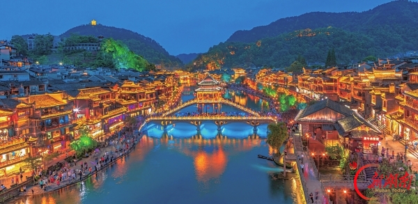 引诗意山水与世界共鸣——湘西州融入大张家界国际旅游区建设一线见闻@湖南日报头版头条