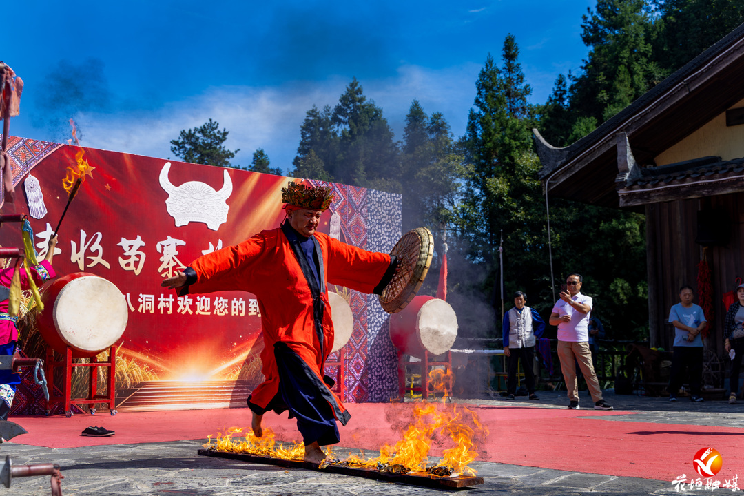 热力收官!花垣国庆文旅火爆,两大景区跻身全省景区客流前十